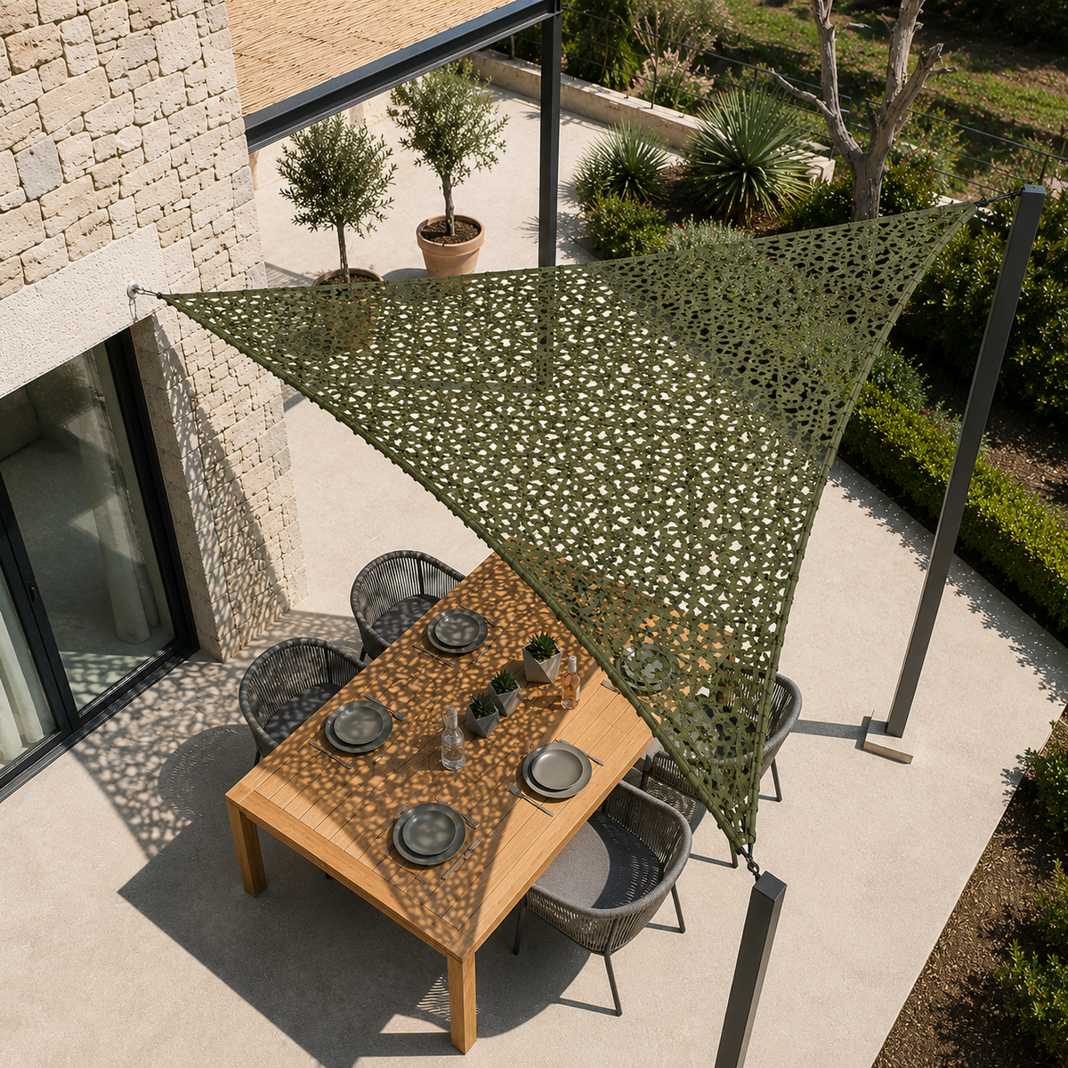 Le Filet de camouflage triangulaire renforcé premium